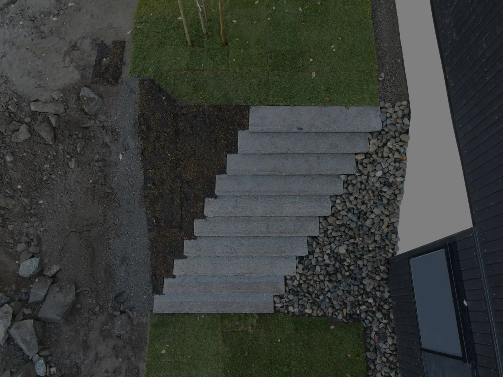 Granittrapp ved hus