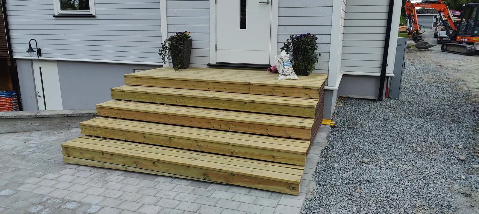 Trestrapp til ytterdør